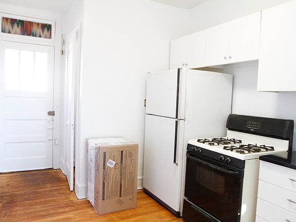 3rd image of 1744 W Granville Ave APT 3