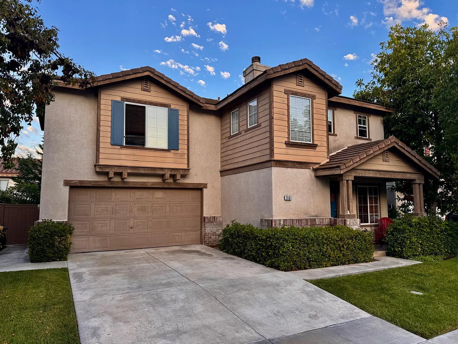 3 bed, 2.5 bath, 1589 sqft, $4,250 — Photo 1