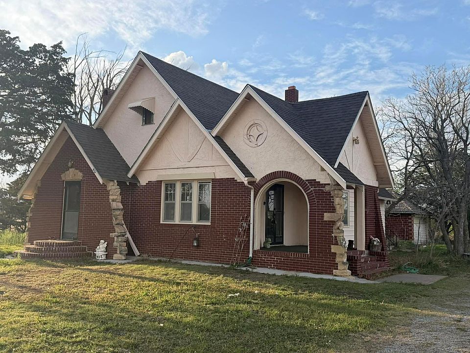 1st image of 406 E Old Highway 4