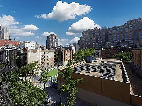 319 West 18th Street image 17 of 18