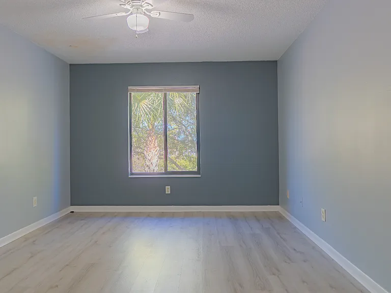 8215 Sun Spring Cir #23 — Photo 25