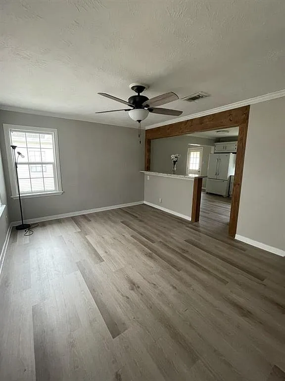 3 bed, 968 sqft, $1,200 — Photo 3