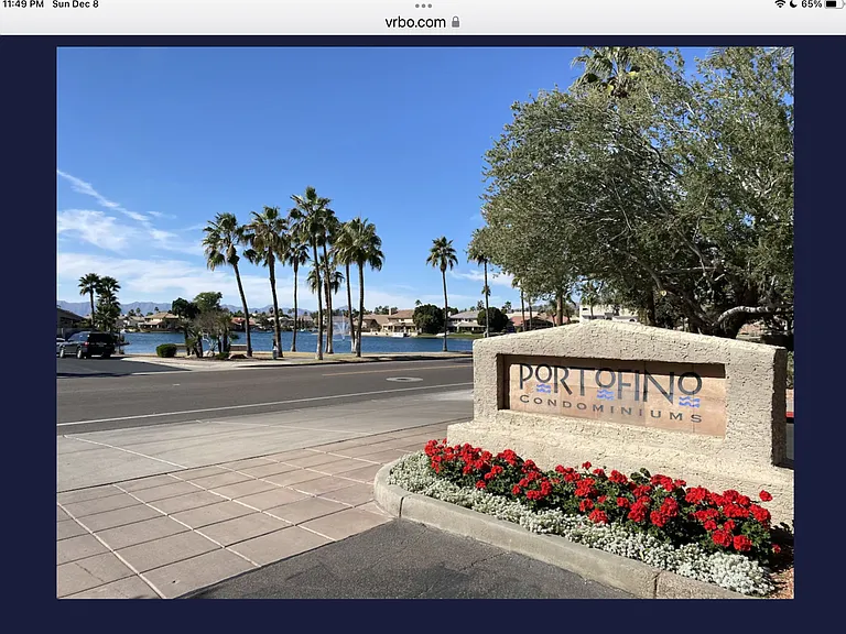 Portofino condos entrance