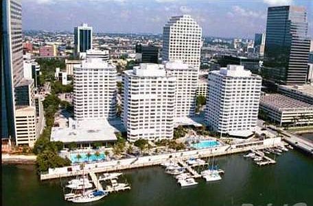 4th image of 825 Brickell Bay Dr APT 1542