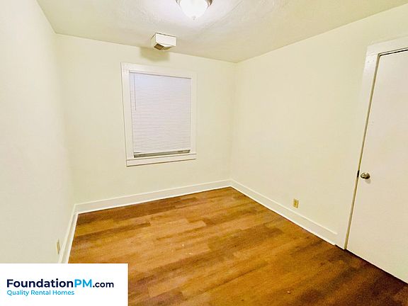 3rd image of 75 E Peebles Rd