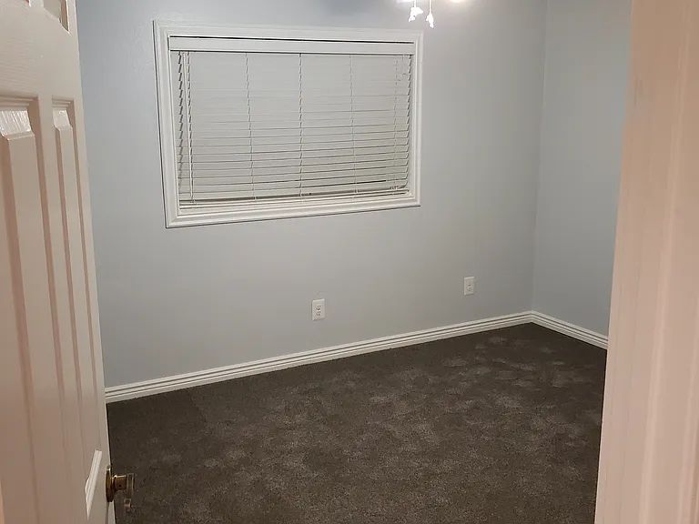 13347 S 2480 W — Photo 4