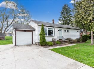 986 N Brookside Dr, Lewiston, NY