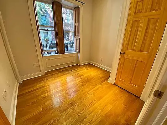 Rented by J PRESTON AND ASSOCIATES INC | media 13