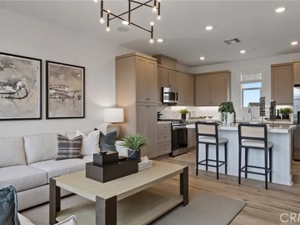 332 Fawn St, Rancho Mission Viejo, CA 92694