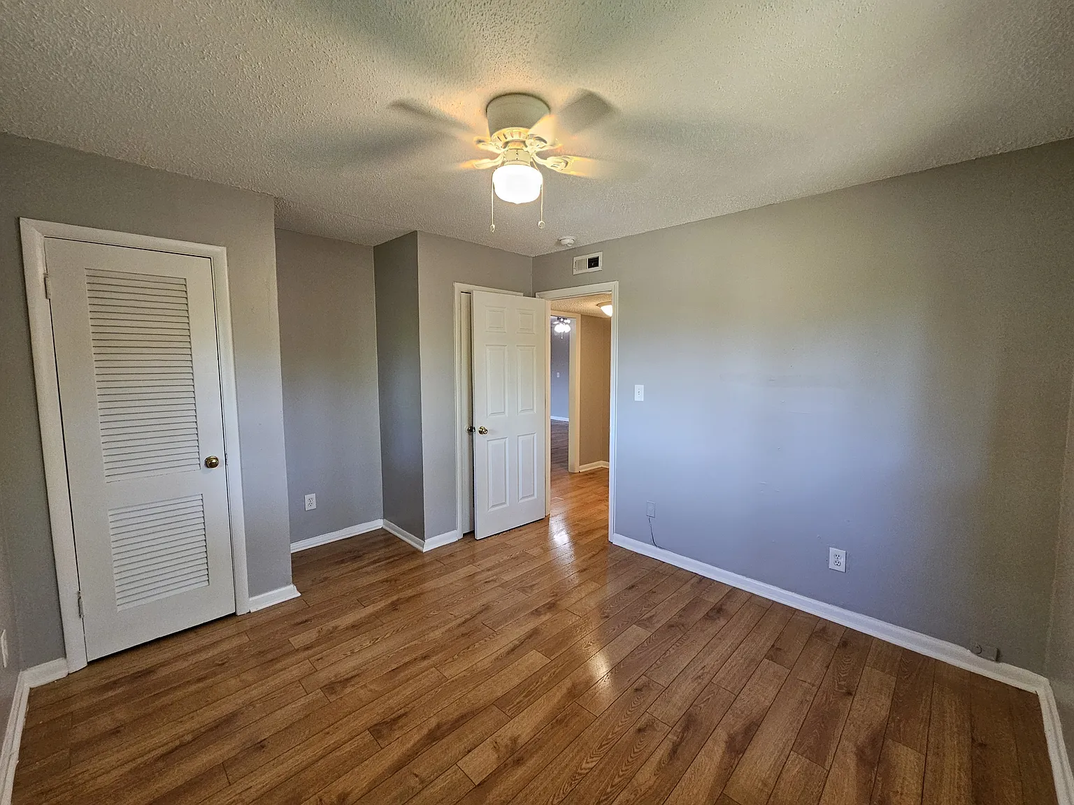 1801 Sunset Terrace - C — Photo 4