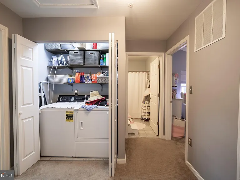 1639 Hunting Creek Dr #B — Photo 15