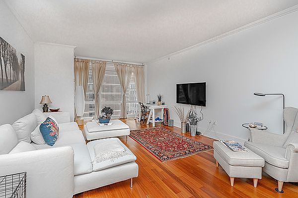 1st image of 300 E 55th St APT 6D