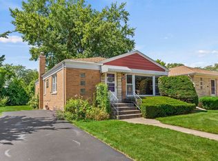 8238 Ridgeway Ave, Skokie, IL 60076