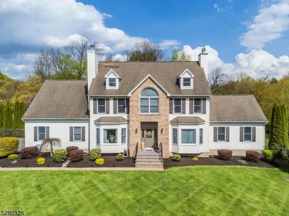 9 Patriots Way, Randolph Twp., NJ 07945