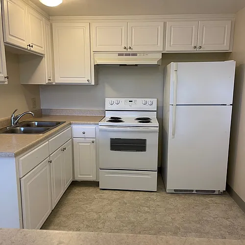 301 Van Buren St #18 Photo 1