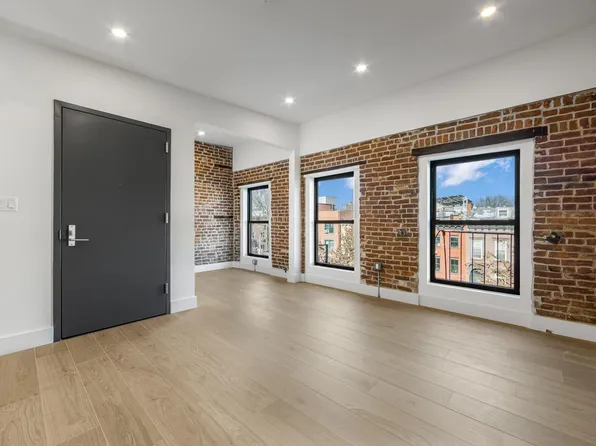 152 Putnam Avenue image 1 of 10