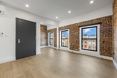 152 Putnam Avenue, #3