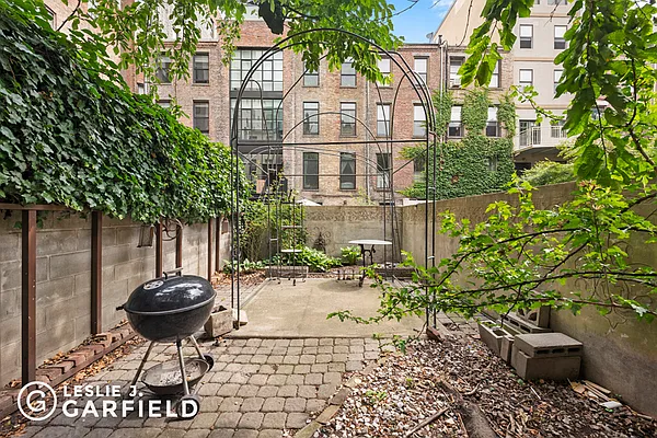 Sold by Leslie J. Garfield | media 18