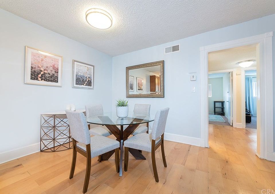 1st image of 5320 Zelzah Ave APT 302