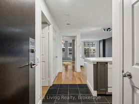 388 Bloor St E