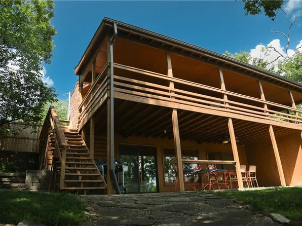 45 SW Lakeside Dr, La Cygne, KS 66040
