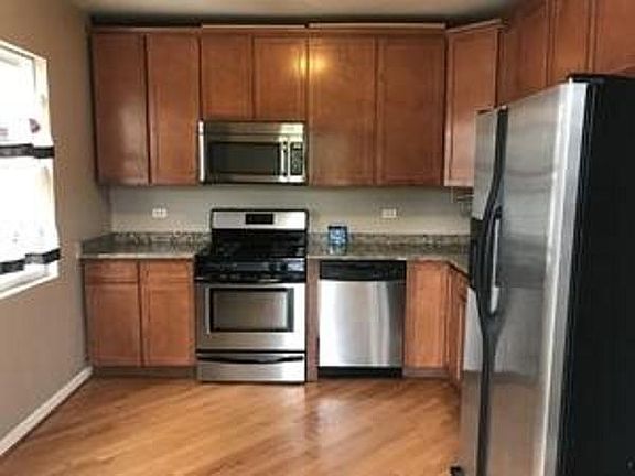 3rd image of 2509 N Leclaire Ave #2