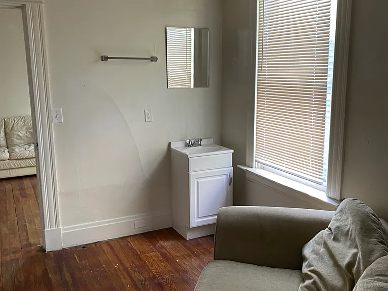 2333 Victor St — Photo 24