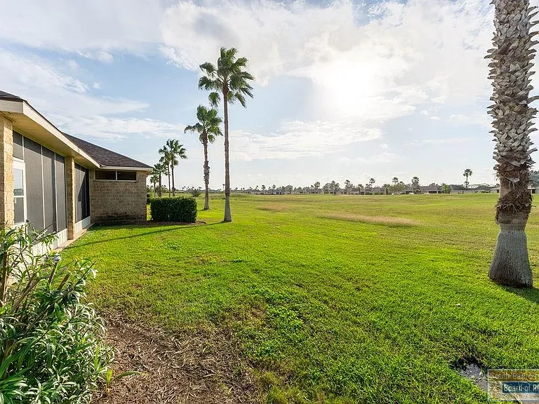 18 Torrey Pines Rd — Photo 30