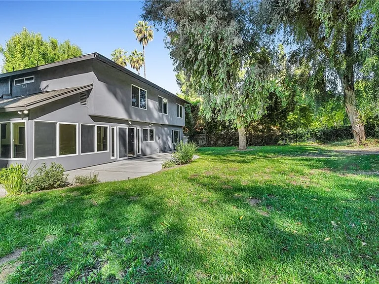 4642 Poe Ave — Photo 37
