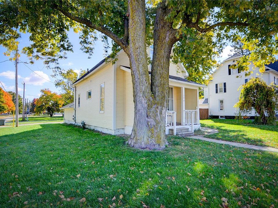 194 N Main St, Warrensburg, IL 62573 Zillow