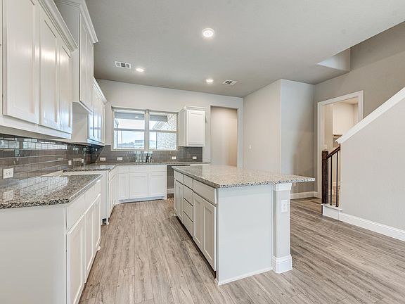3rd image of 6524 Iron Horse Blvd