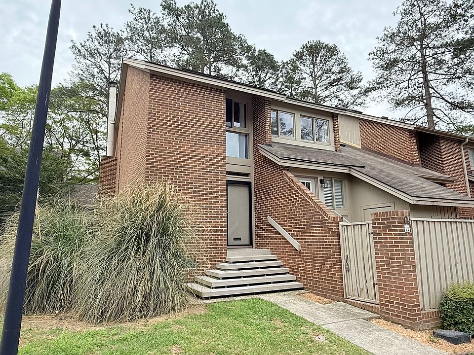 1st image of 12 Gardenwood Ct