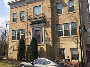 607 Overlook Park Dr #91, Oxon Hill, MD 20745