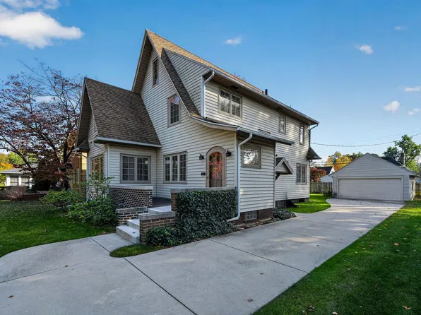 1722 Cedar St, South Bend, IN 46617