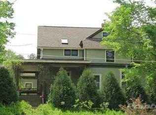 911 E Iowa Ave, Iowa City, IA 52240