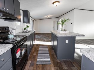 145 Crooked Rd, Dale, TX 78616