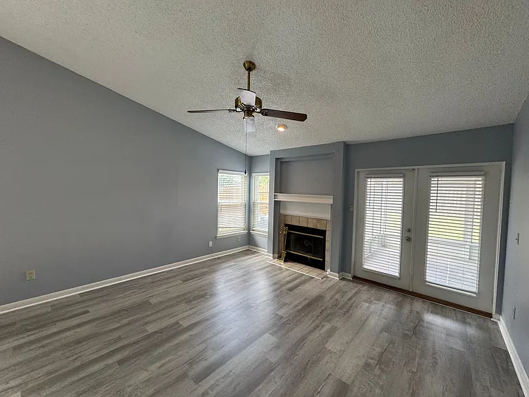 3117 Bridgeford Dr — Photo 7