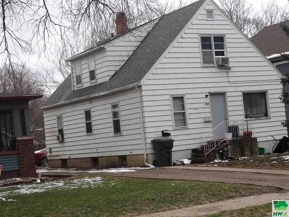 2nd image of 106 S University St