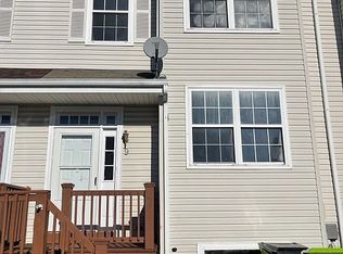 9 Swansea Ln, Newark, DE 19702