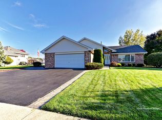 680 W Michigan Rd, New Lenox, IL 60451