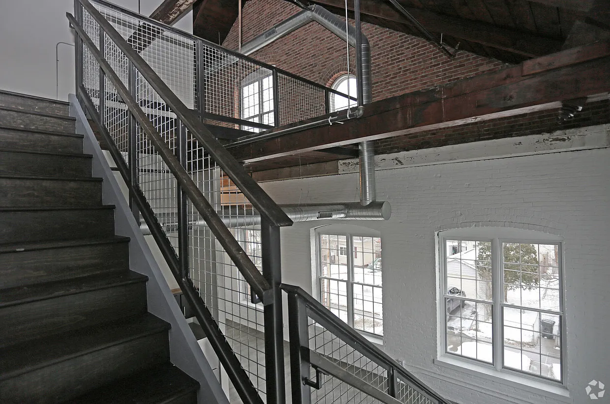 24 Amity Street - 201 — Photo 2