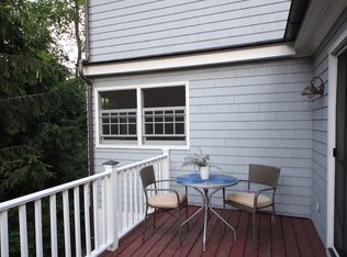 25 Ridgewood Rd, Norwalk, CT 06853