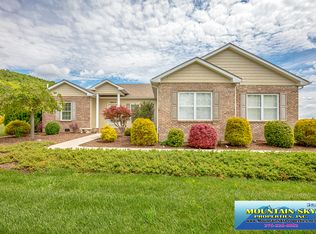 2844 Atwoods Dr, Draper, VA 24324