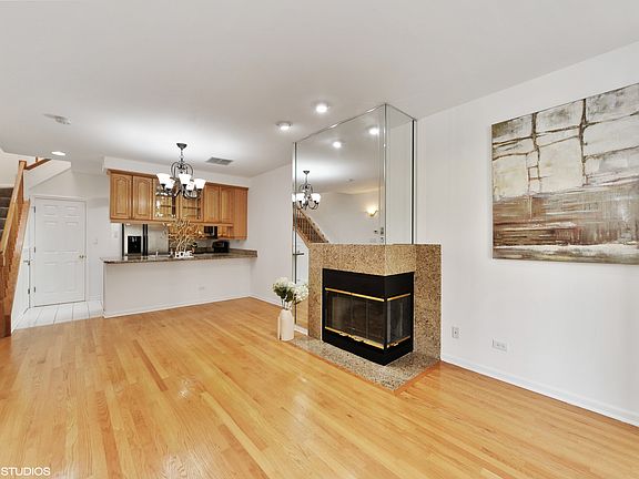 5th image of 1435 S Prairie Ave Unit C