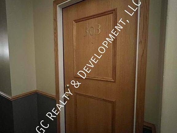 3rd image of 515 Main St APT 303
