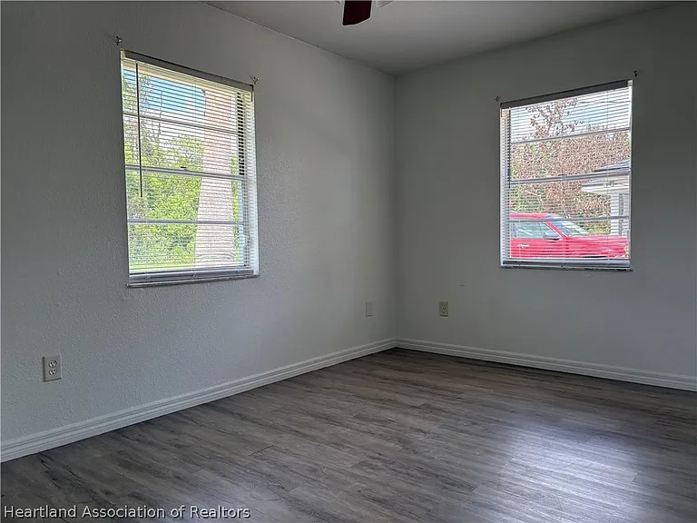 3127 King Dr — Photo 8