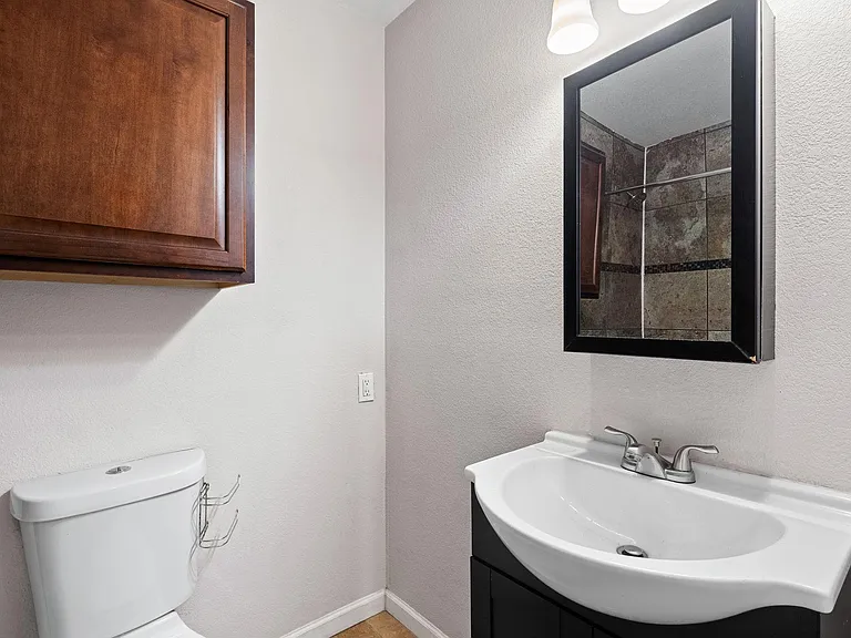 5803 Wellington Dr #B — Photo 10