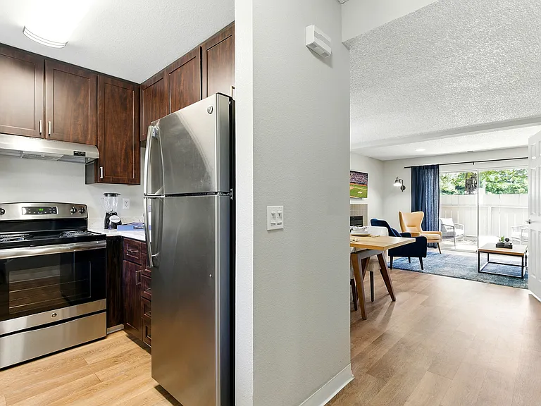 The Grove Luxury Apartments — Photo 34