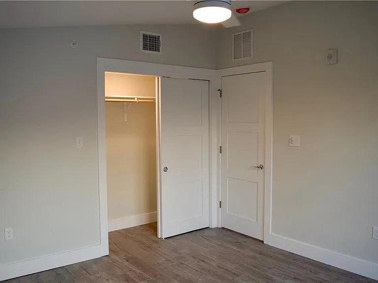601 Elmwood Pl #A — Photo 11
