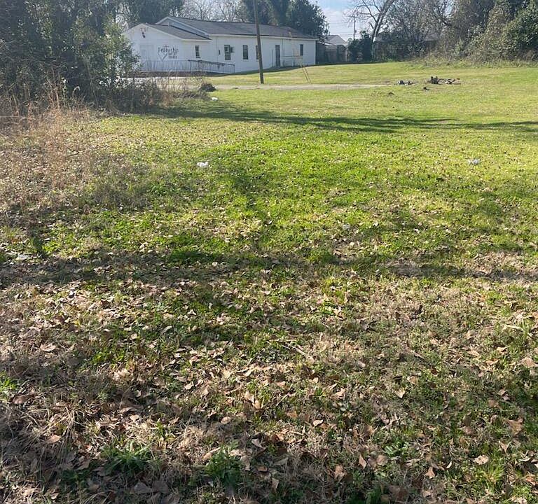 2nd image of 1685 Luckey Street